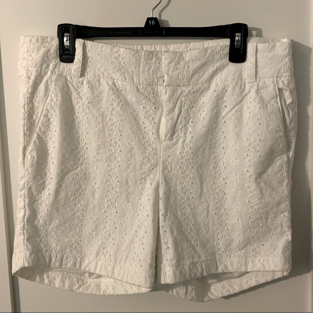 Torrid White Eyelet Shorts, Size 12